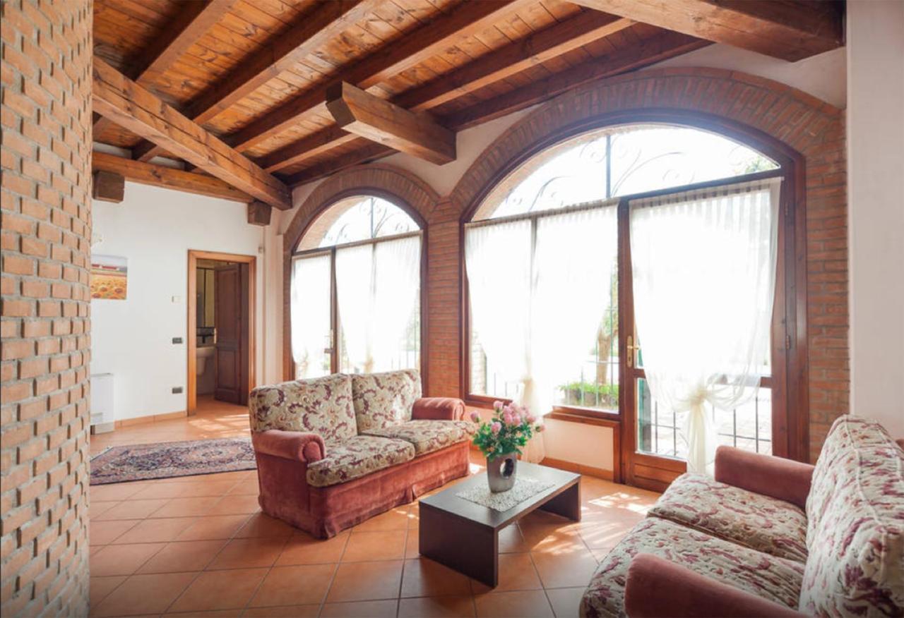 Cascina Tabachera X10 Country House Sirmione Garda Lake Pozzolengo Chambre photo